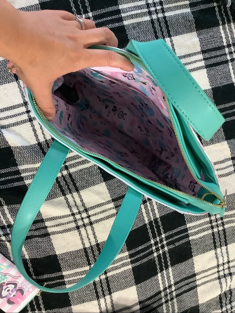 Minnie mouse vacation style poolside tote bag with coin bag & wallet